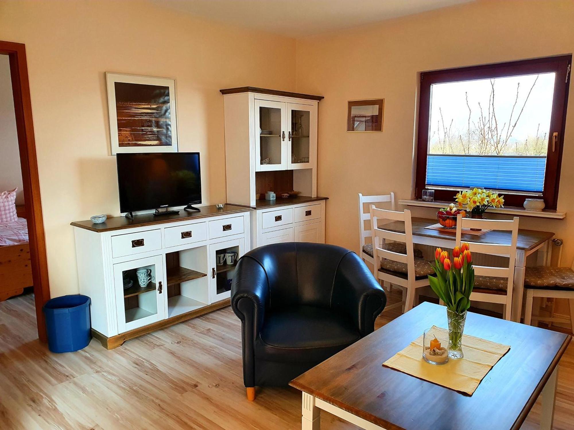 Apartment Bi Ueues Itueues *